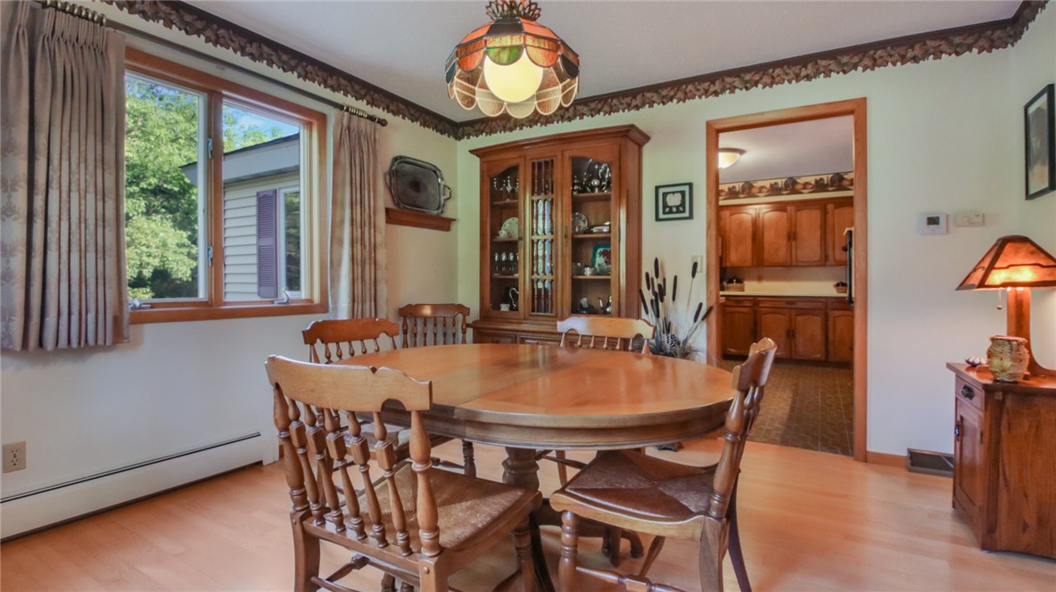 8821 W Bell Road Property Photo 9