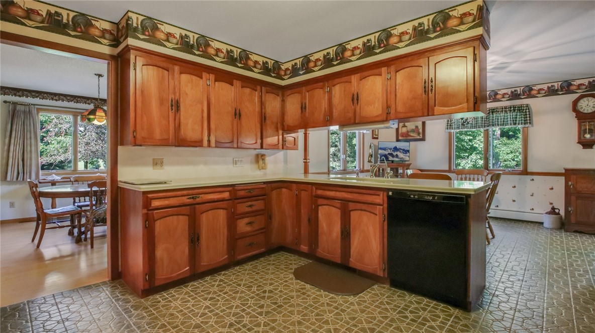 8821 W Bell Road Property Photo 10