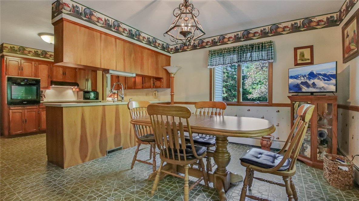 8821 W Bell Road Property Photo 13