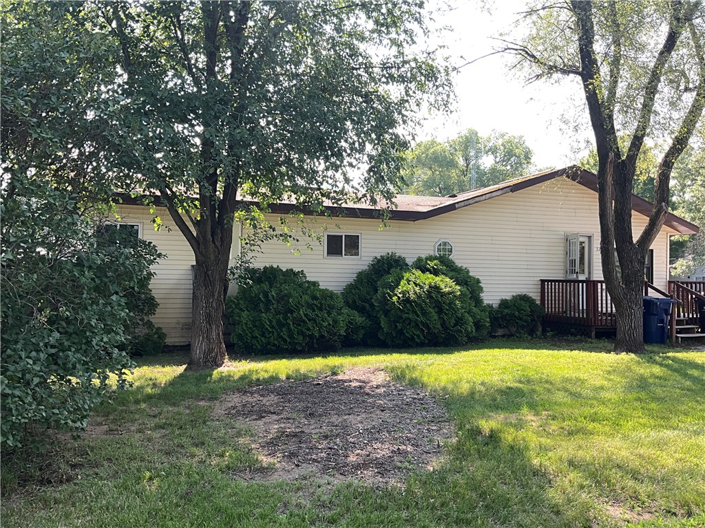325 Woodlawn Avenue Property Photo 1