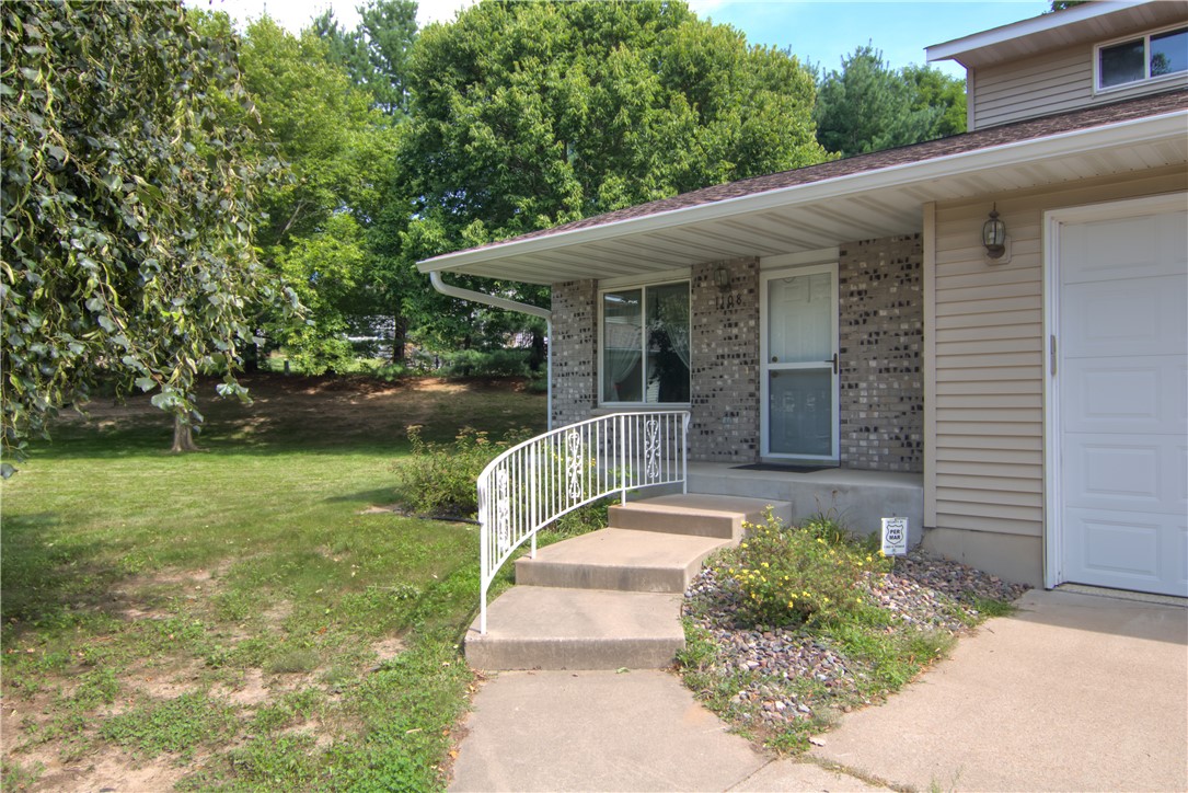 1108 Glades Drive Property Photo 4