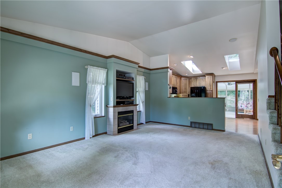 1108 Glades Drive Property Photo 11