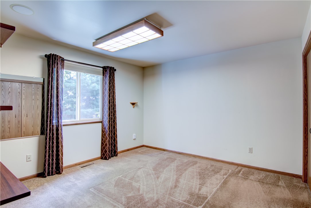 1108 Glades Drive Property Photo 15