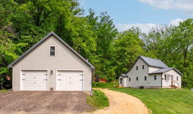 S1341 Deer Creek Road Property Photo 1