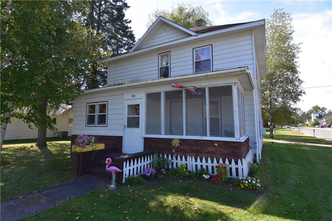 931 N 1st Street Property Photo
