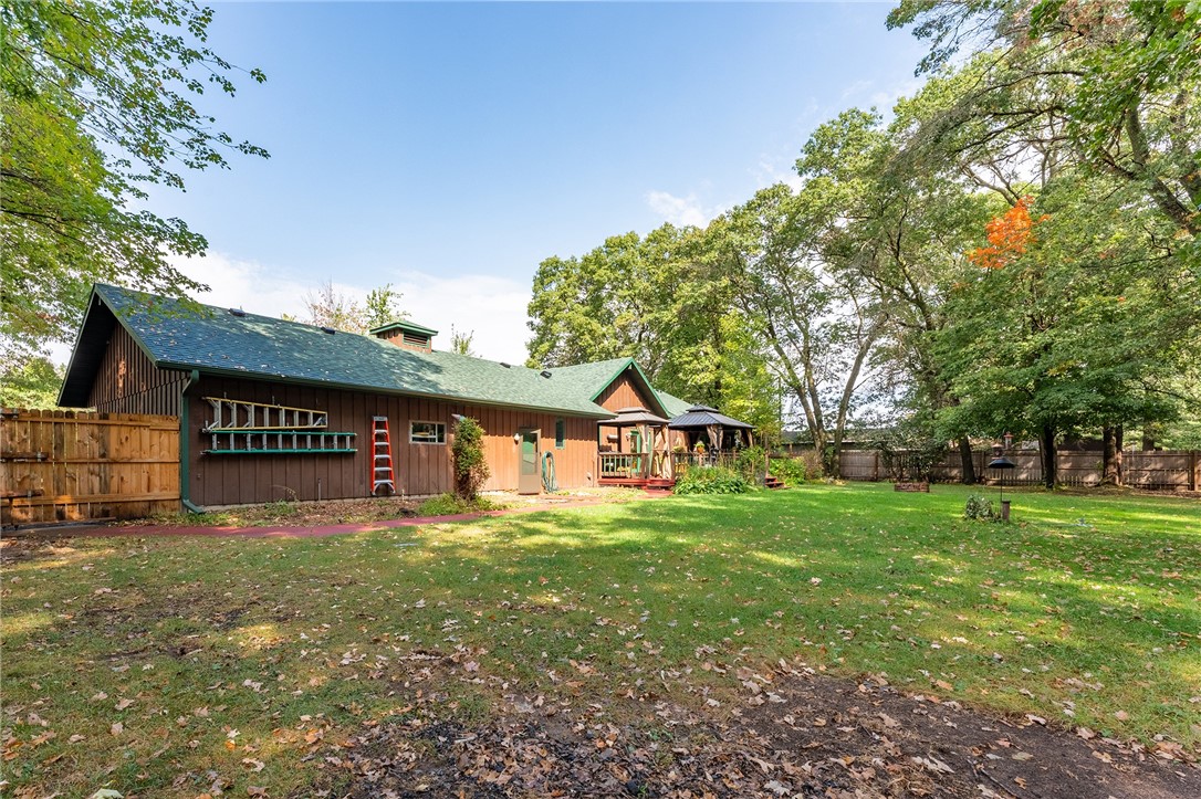 17095 County Hwy X Property Photo 6