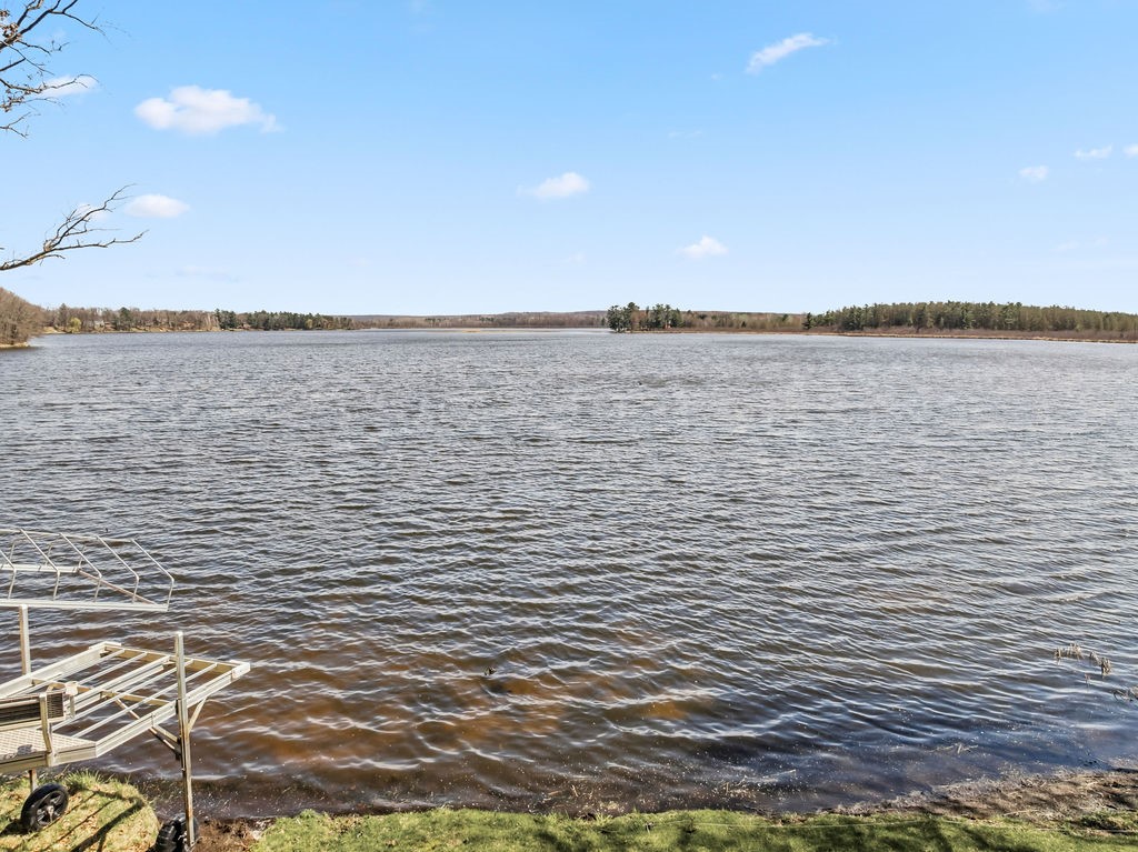1516 E Orchard Beach Lane Property Photo 4