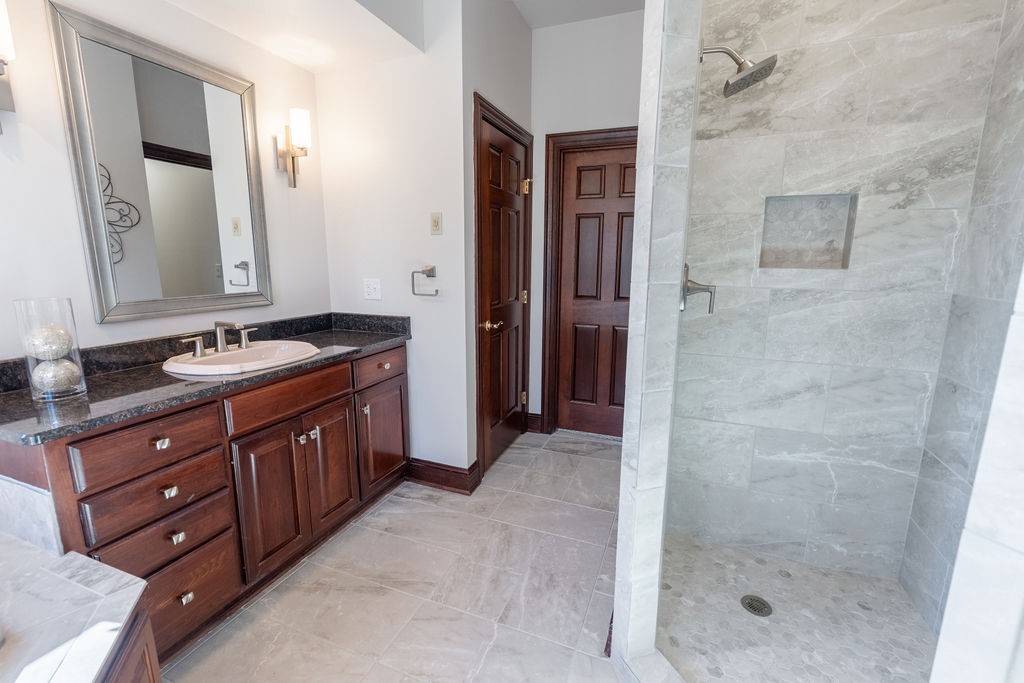 1516 E Orchard Beach Lane Property Photo 20