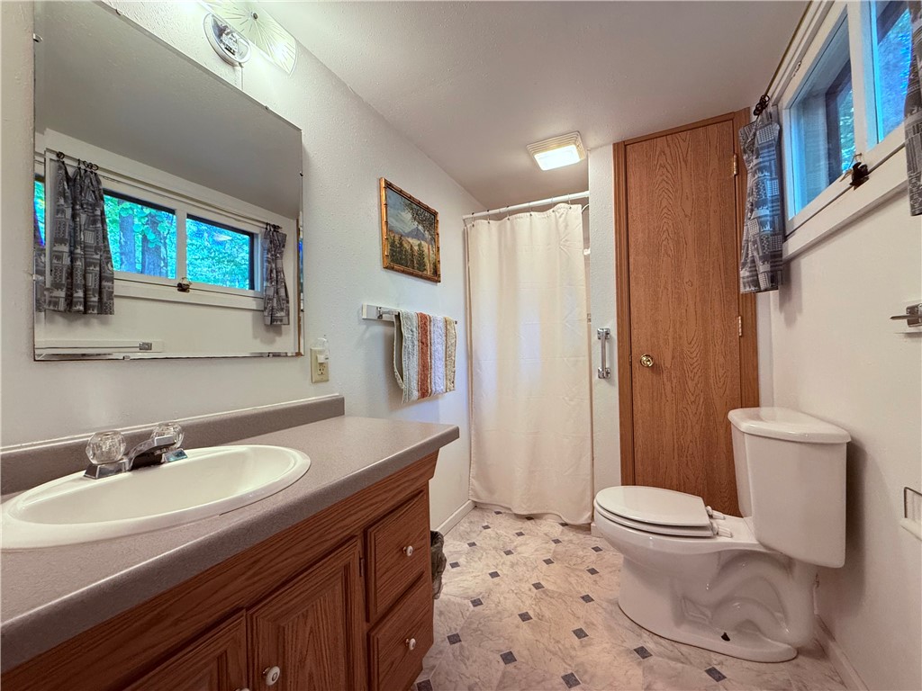 7611 W Pine Point Road 4 Property Photo 15