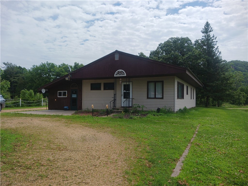S1131 Knabe Road Property Photo 1