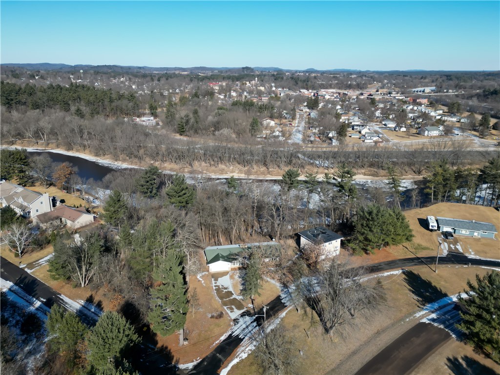 445 River Drive Property Photo 8
