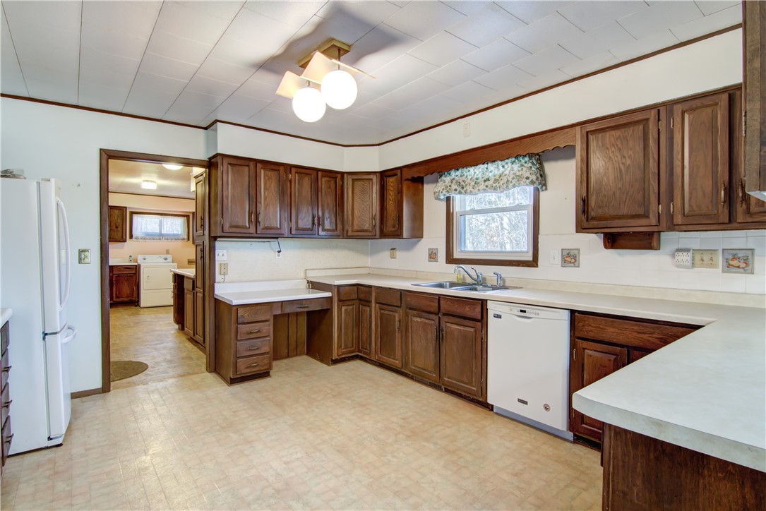 445 River Drive Property Photo 15
