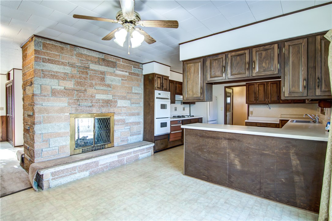 445 River Drive Property Photo 17