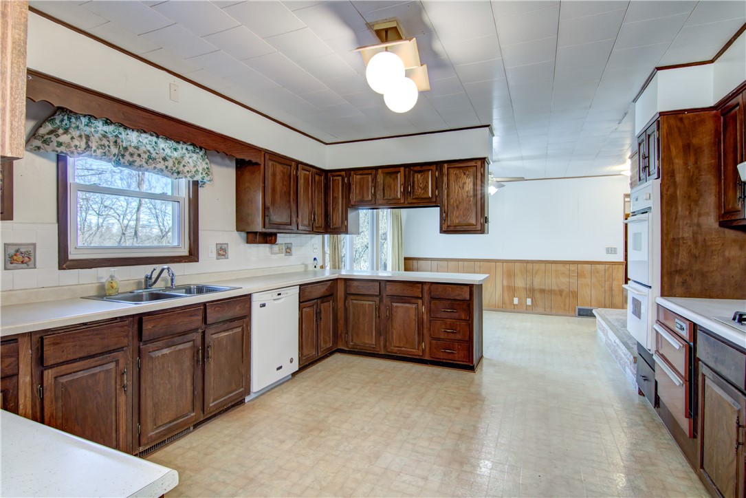445 River Drive Property Photo 19