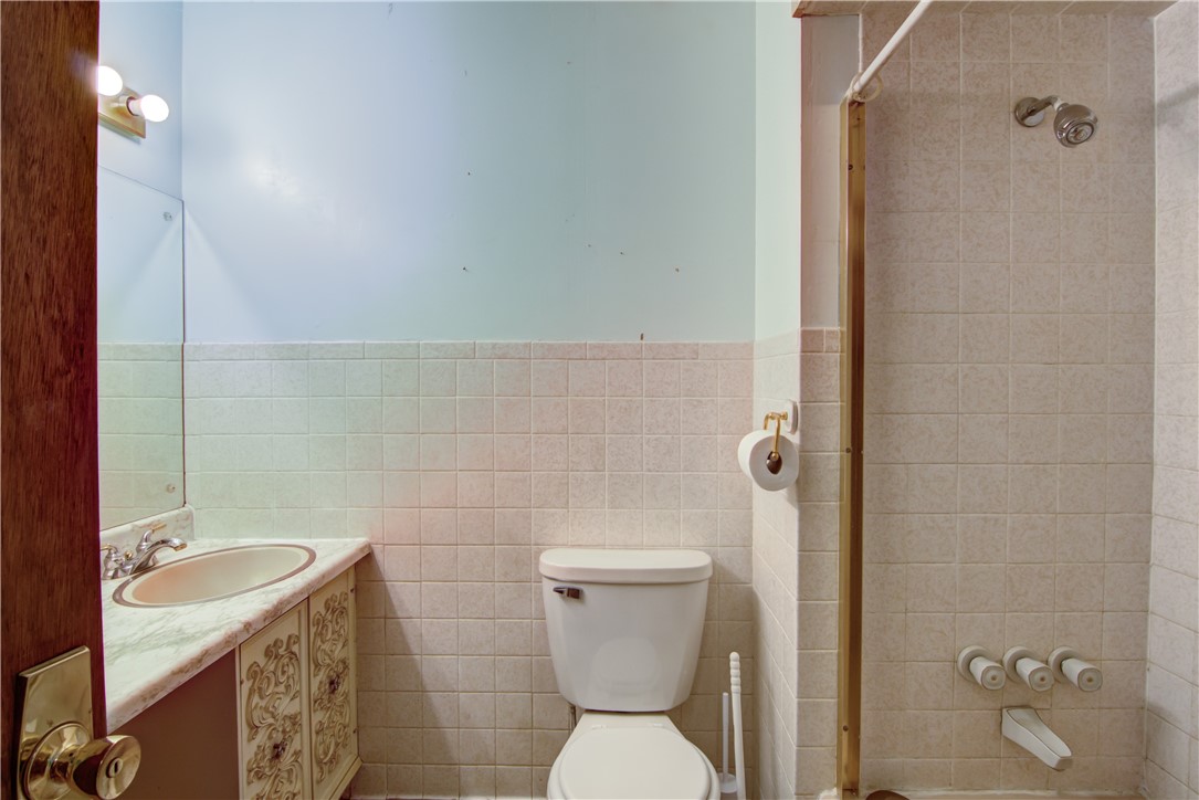 445 River Drive Property Photo 27