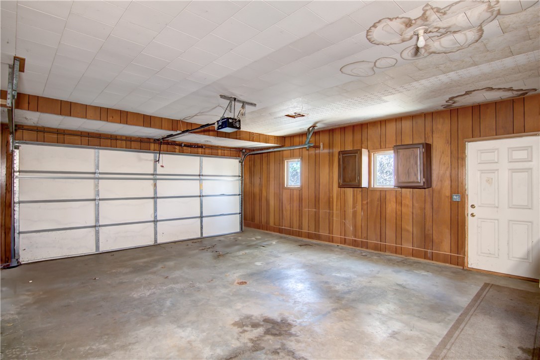 445 River Drive Property Photo 32