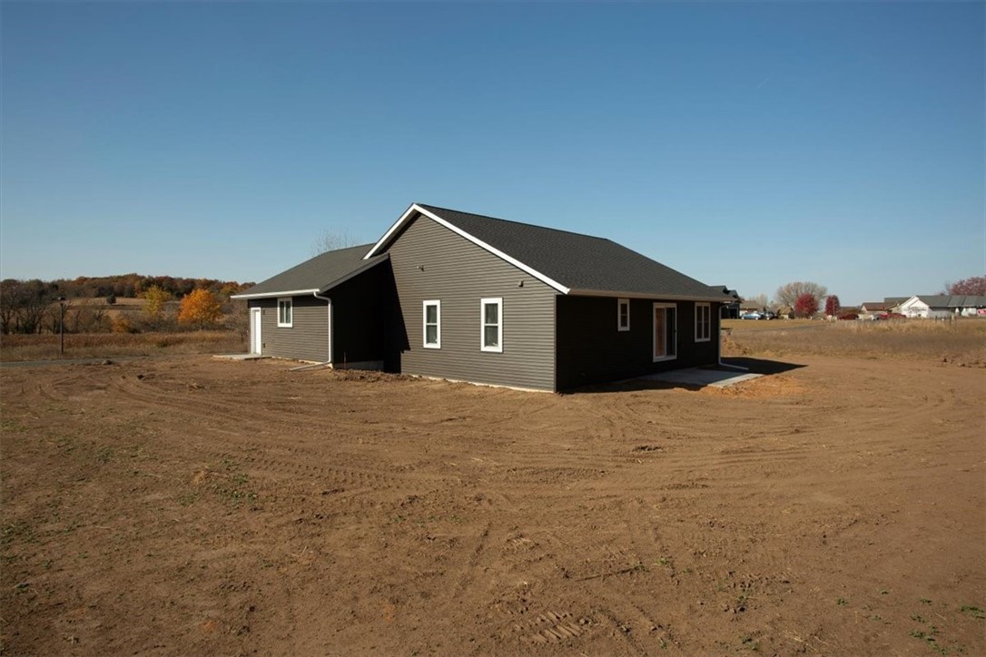 3754 Nicholas Drive Property Photo 5