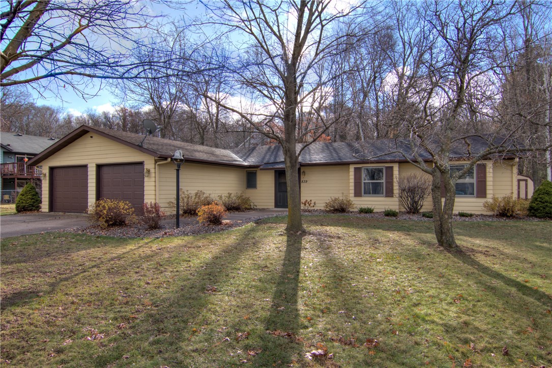 839 Summit Avenue Property Photo 1