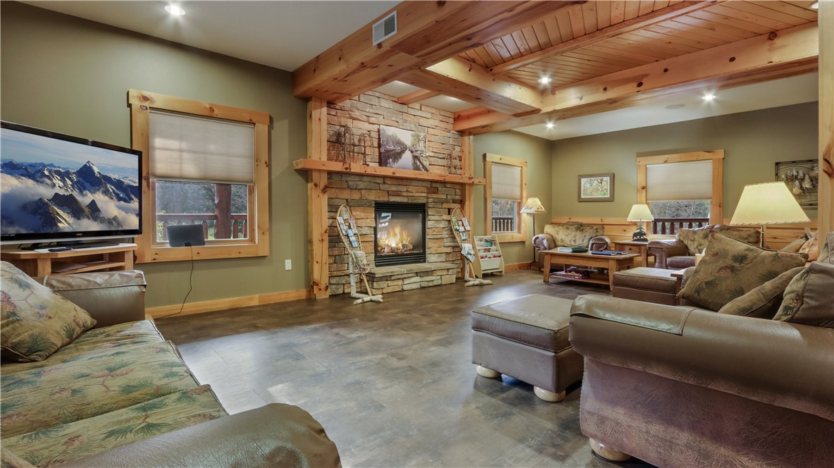 18059 County Highway Oo Property Photo 4