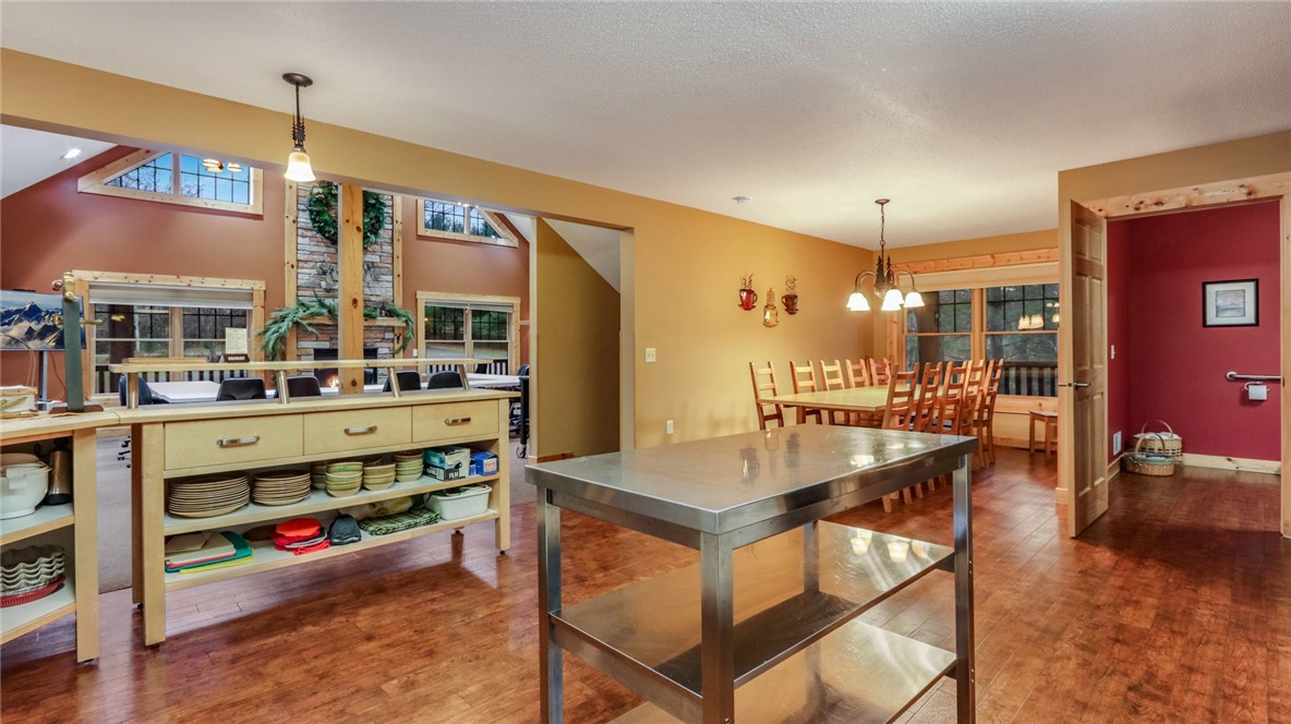 18061 County Highway Oo Property Photo 8