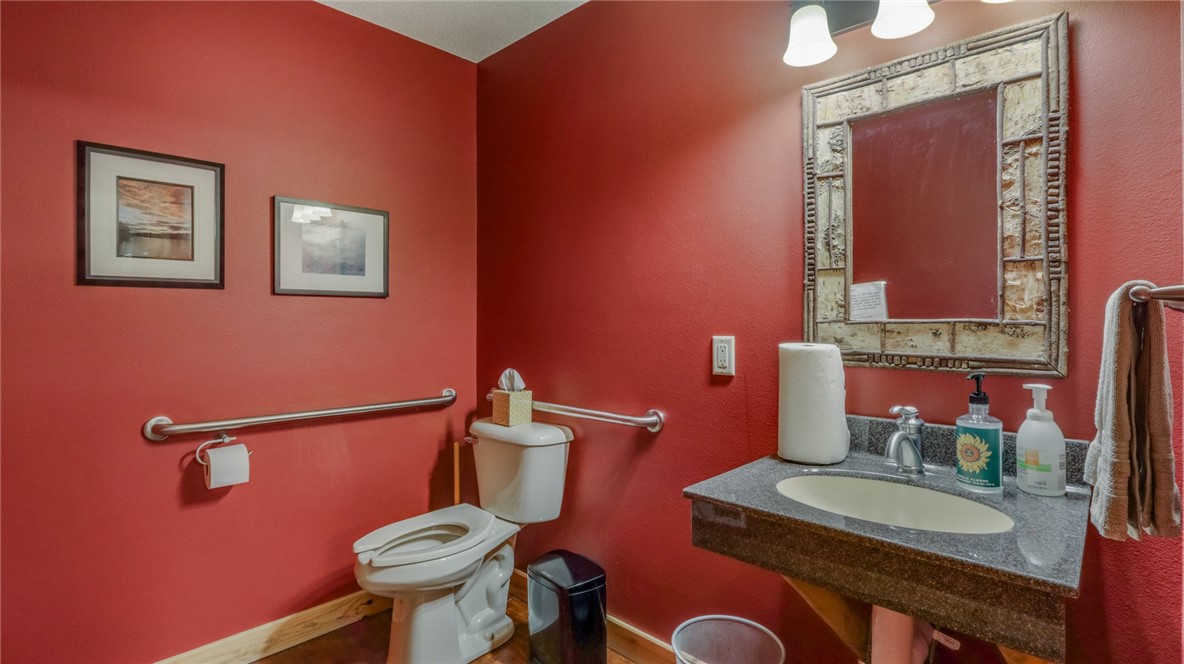 18061 County Highway Oo Property Photo 12