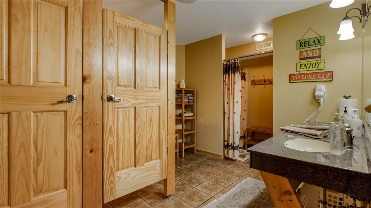 18061 County Highway Oo Property Photo 15