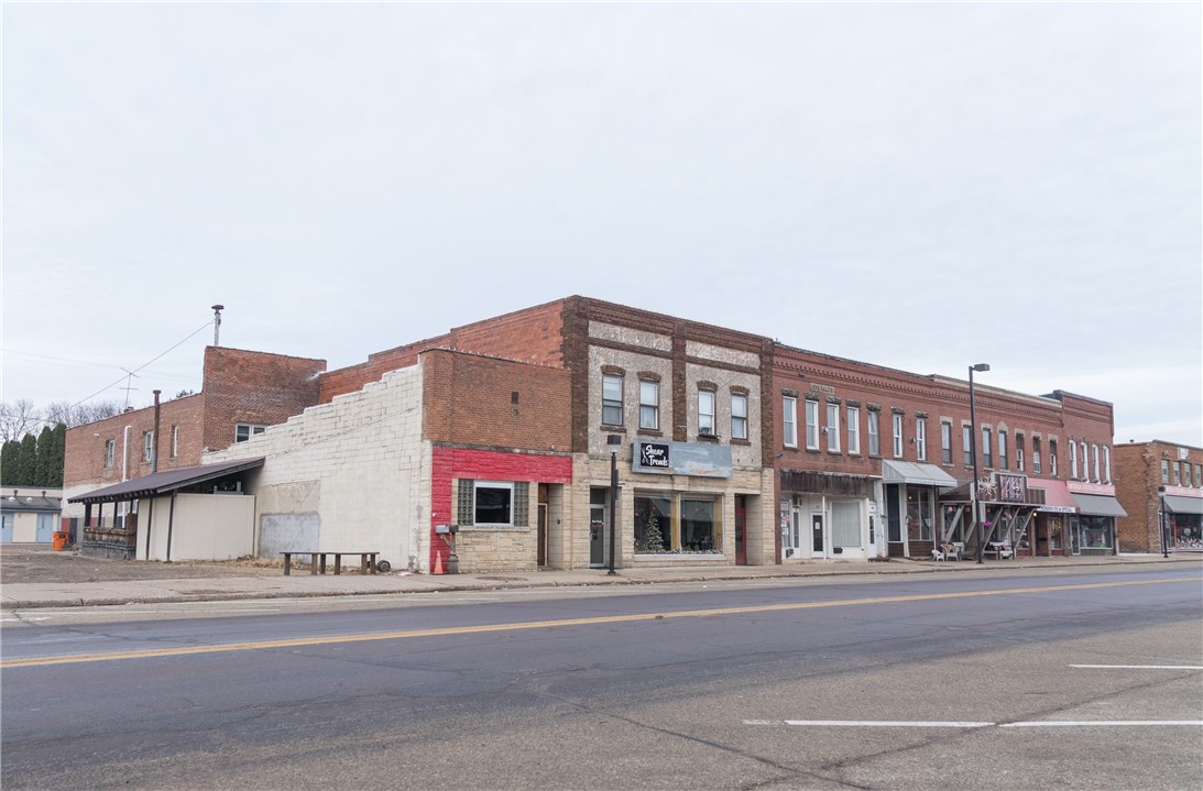149 S Eau Claire Street Property Photo