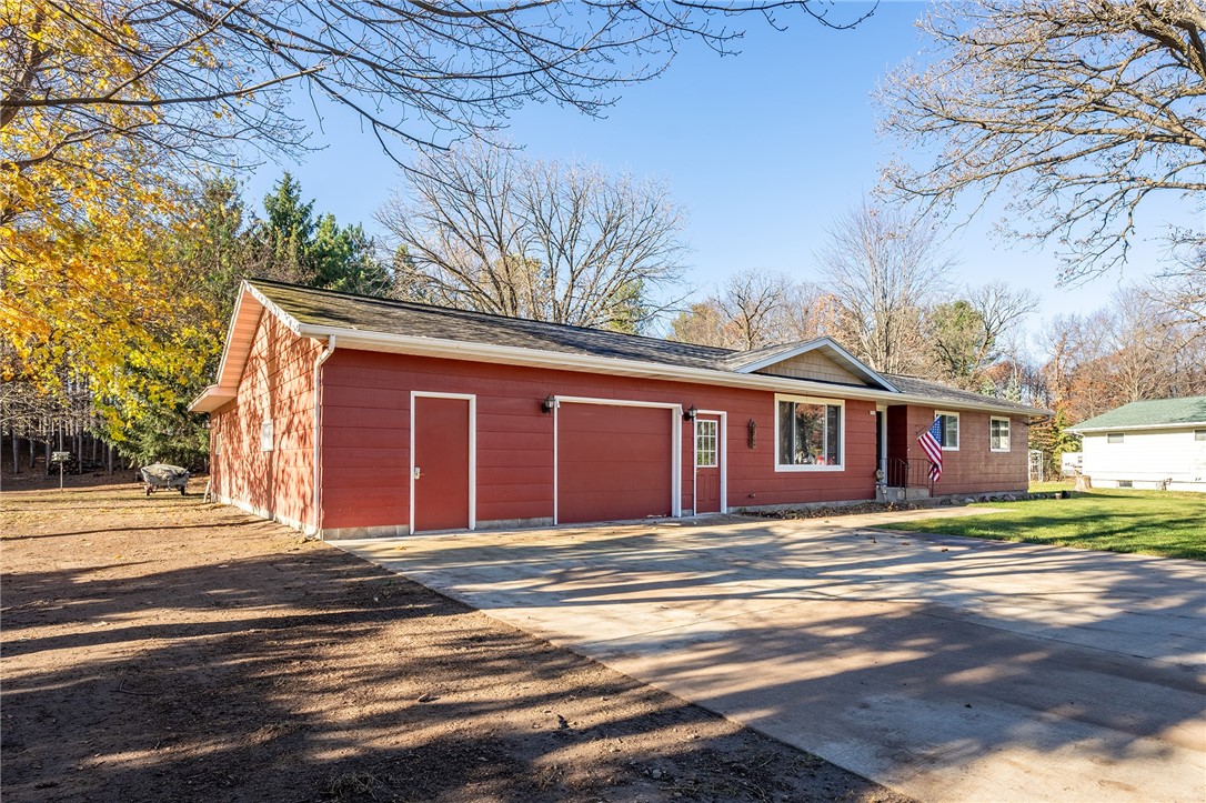 5516 174th Street Property Photo 2
