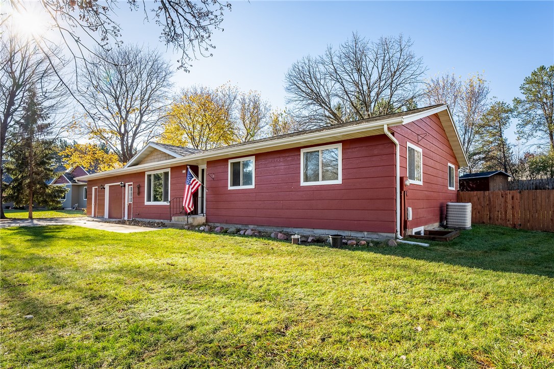 5516 174th Street Property Photo 3