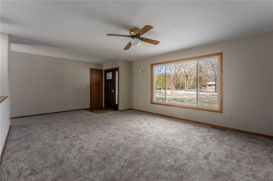 5516 174th Street Property Photo 4