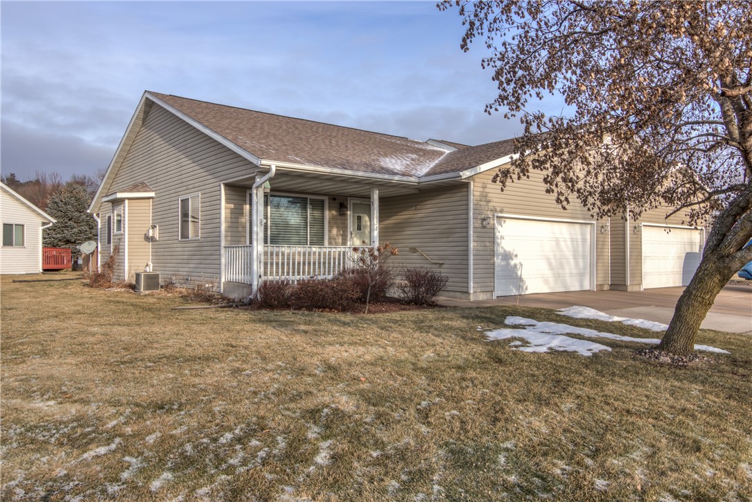 1032 Evergreen Lane Property Photo 1