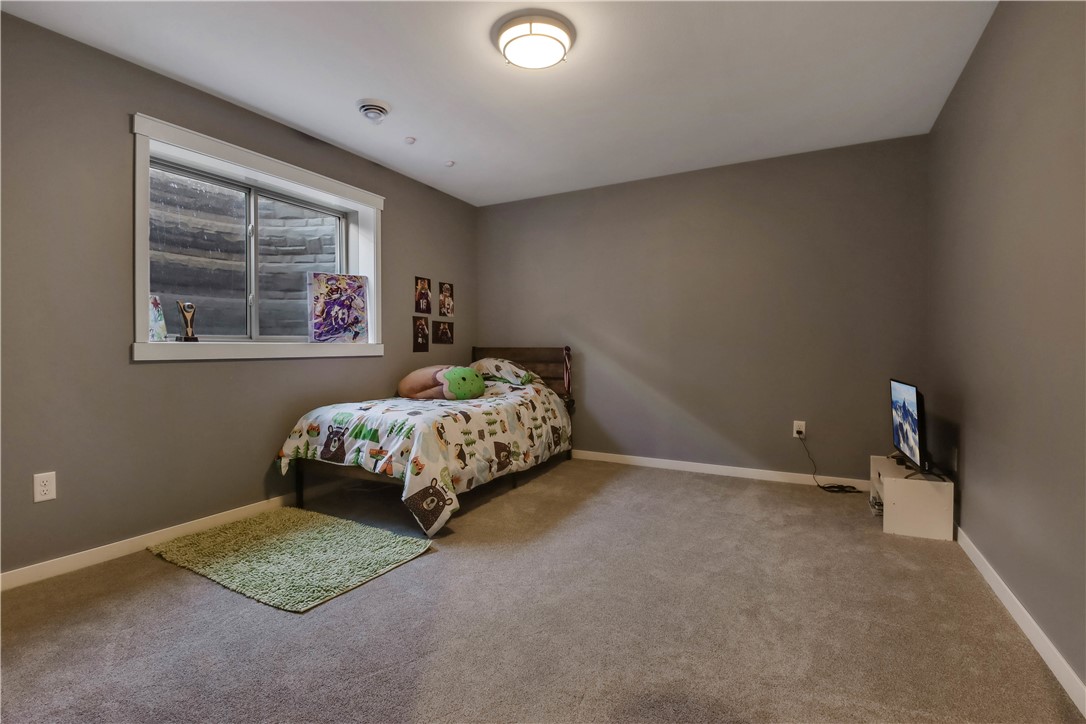 1842 Luke Place Property Photo 22