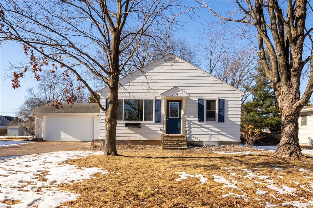 2936 Uranus Avenue Property Photo