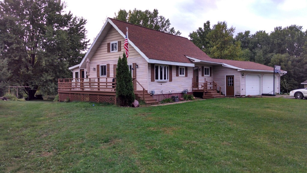 627 W Yellow Street Property Photo