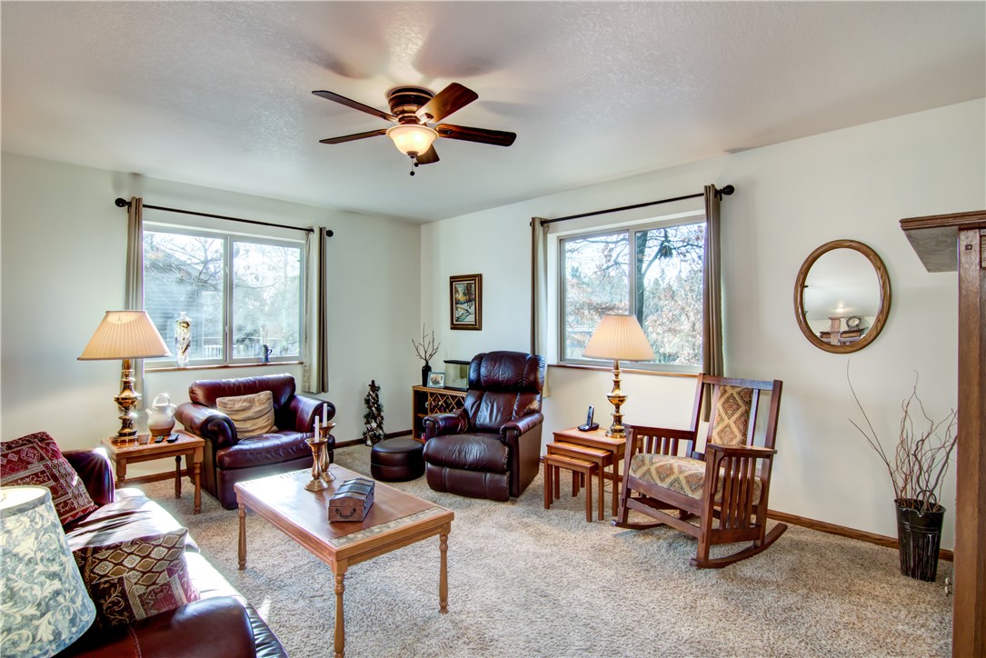 2417 Lake Court Property Photo 2