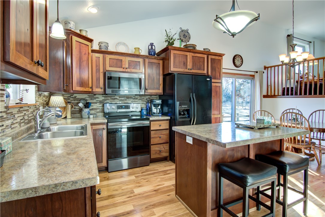 2417 Lake Court Property Photo 8