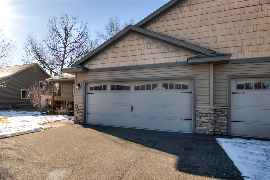 2417 Lake Court Property Photo 27
