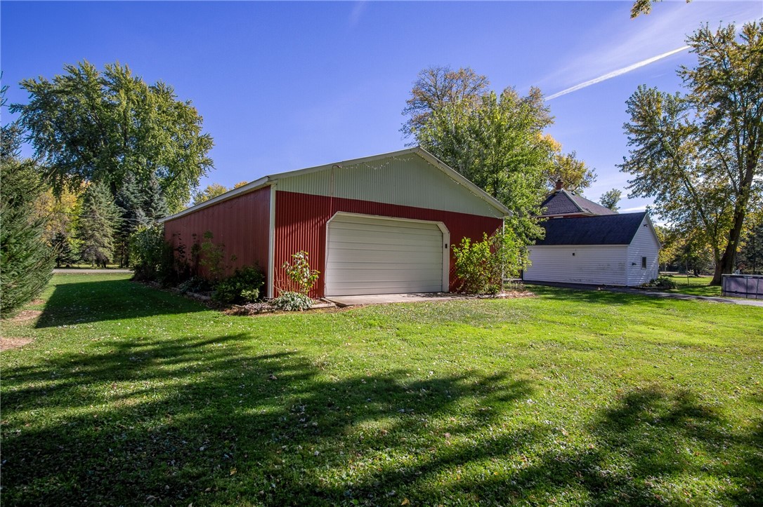 703 Pine Street Property Photo 4