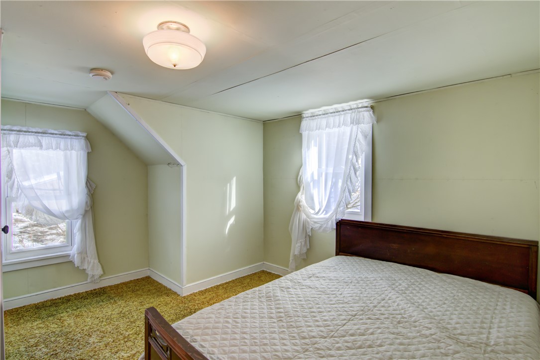 212 Moen Street Property Photo 15