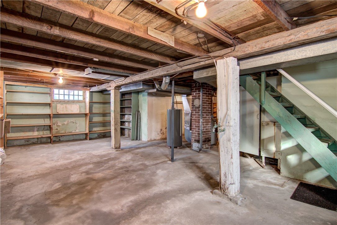 212 Moen Street Property Photo 22