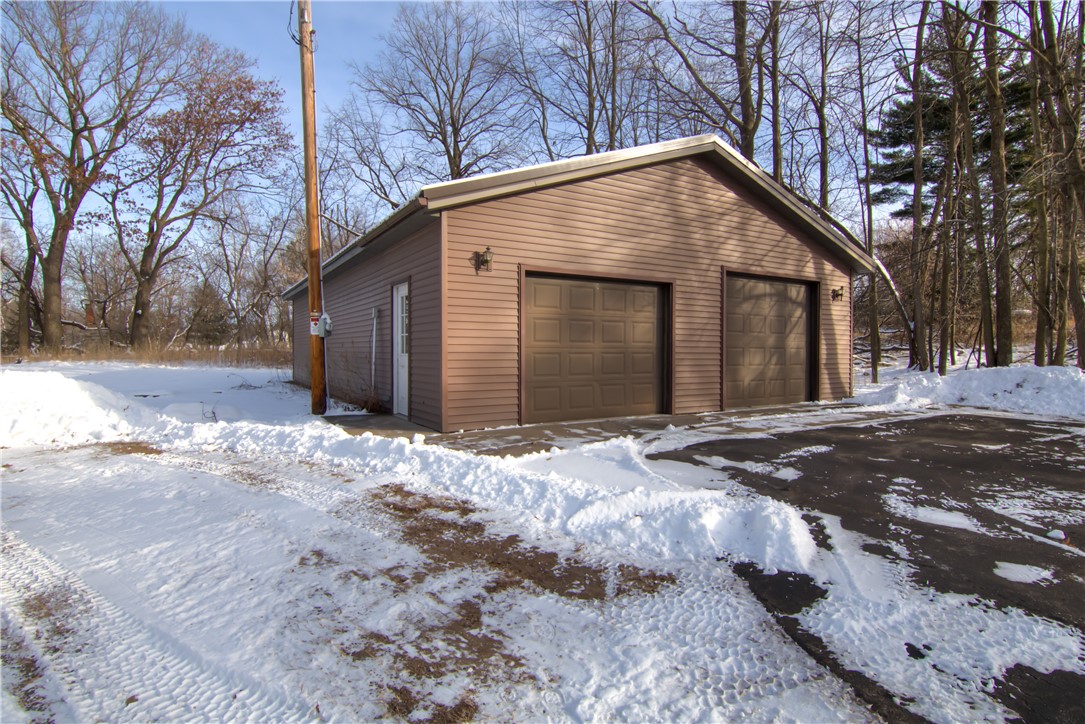 212 Moen Street Property Photo 24