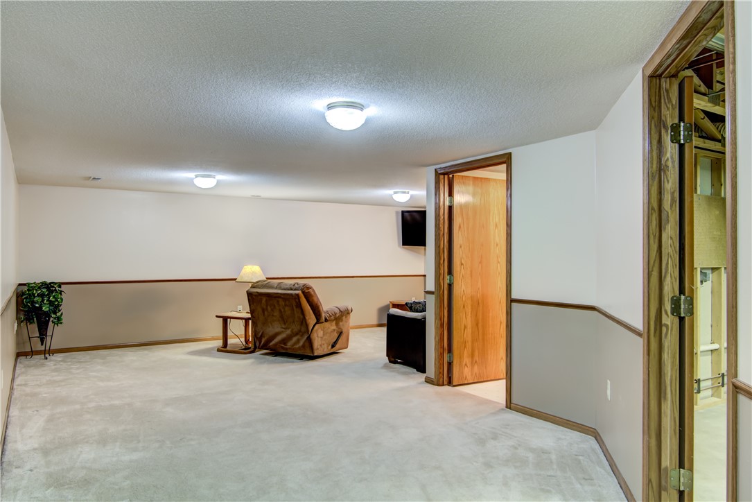 1158 W Hamilton Avenue Property Photo 16