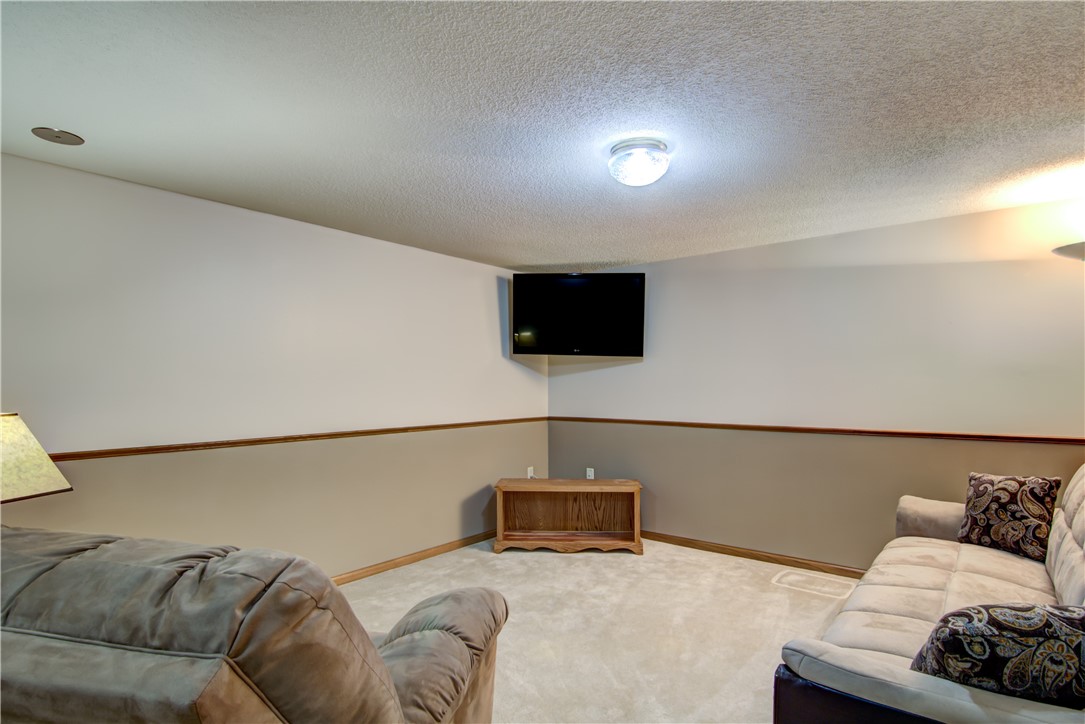 1158 W Hamilton Avenue Property Photo 17