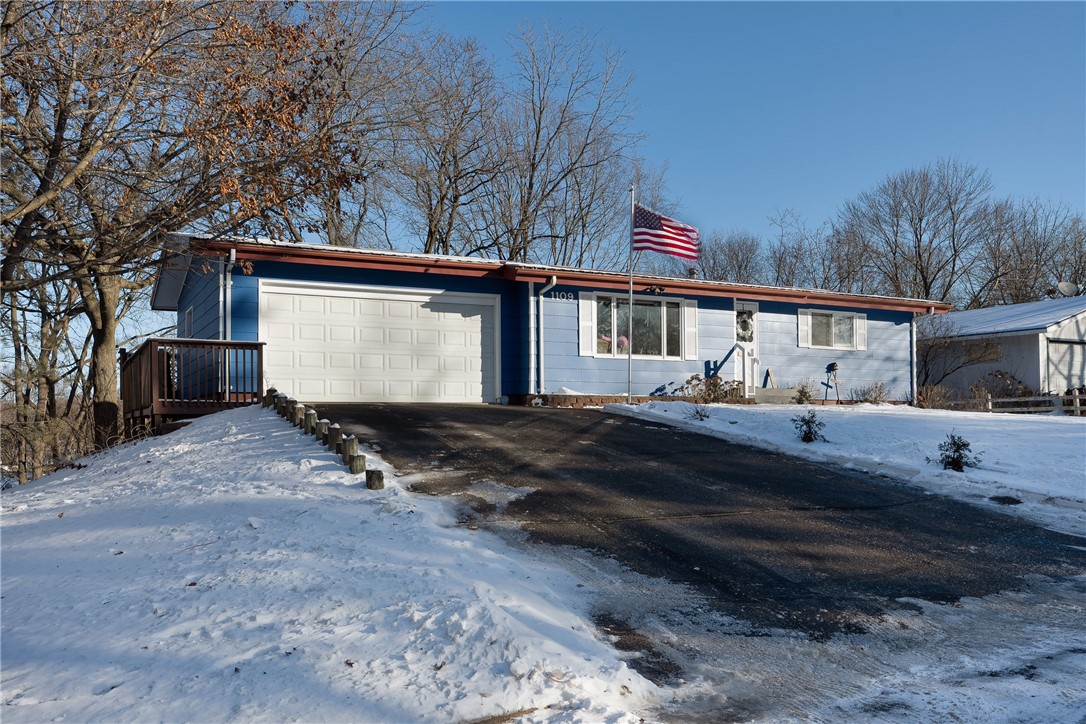 1109 16th Avenue E Property Photo 2
