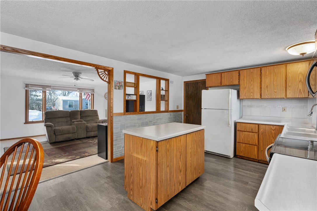 1109 16th Avenue E Property Photo 6