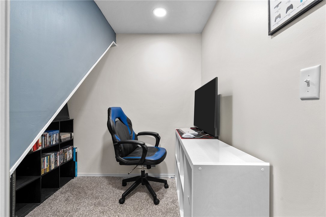 1109 16th Avenue E Property Photo 18
