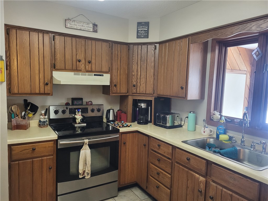 916 Duke Street Property Photo 7