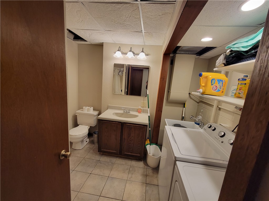 916 Duke Street Property Photo 21