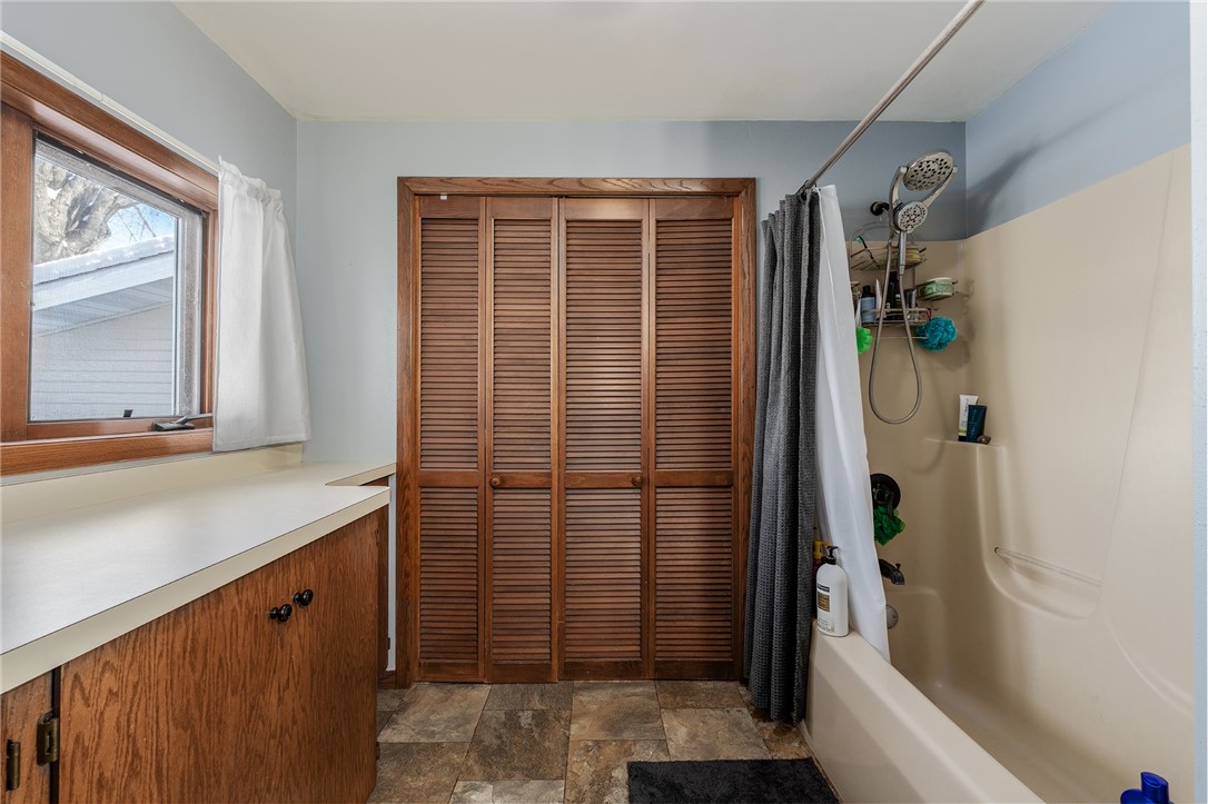 406 Maple Street Property Photo 14