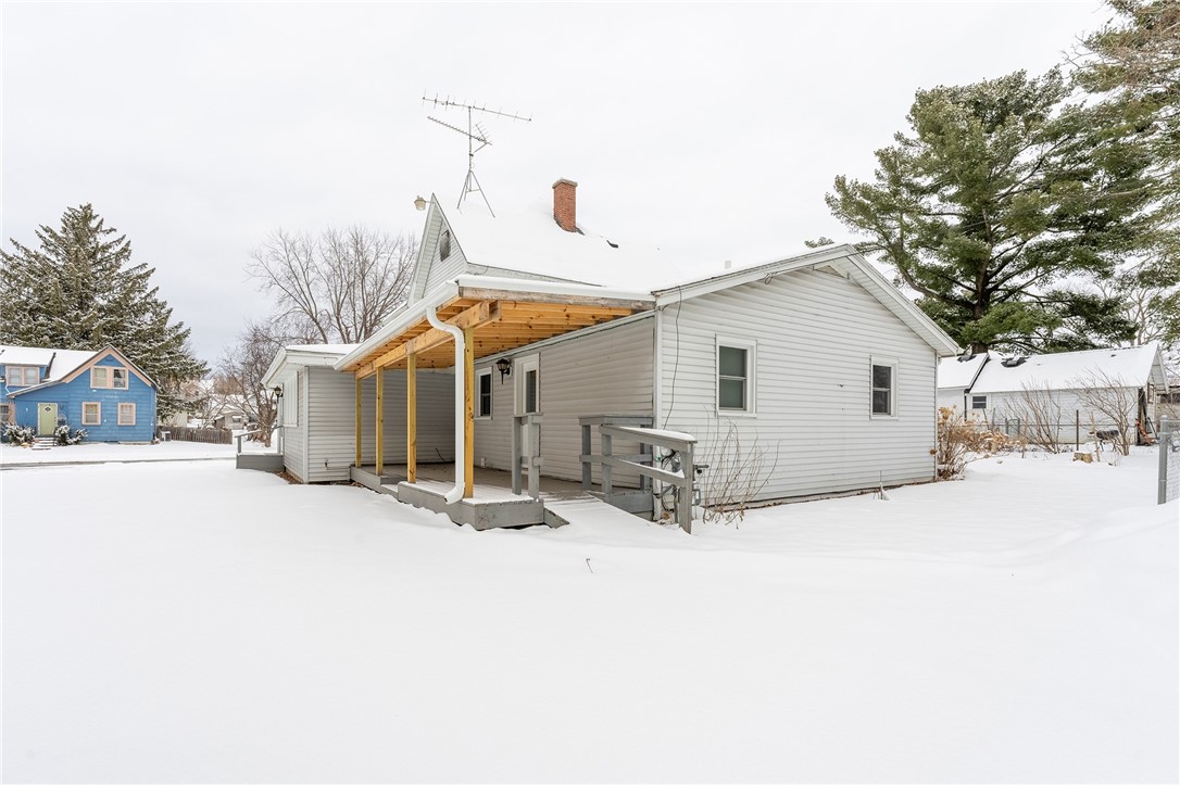 334 E 2nd Avenue Property Photo 6